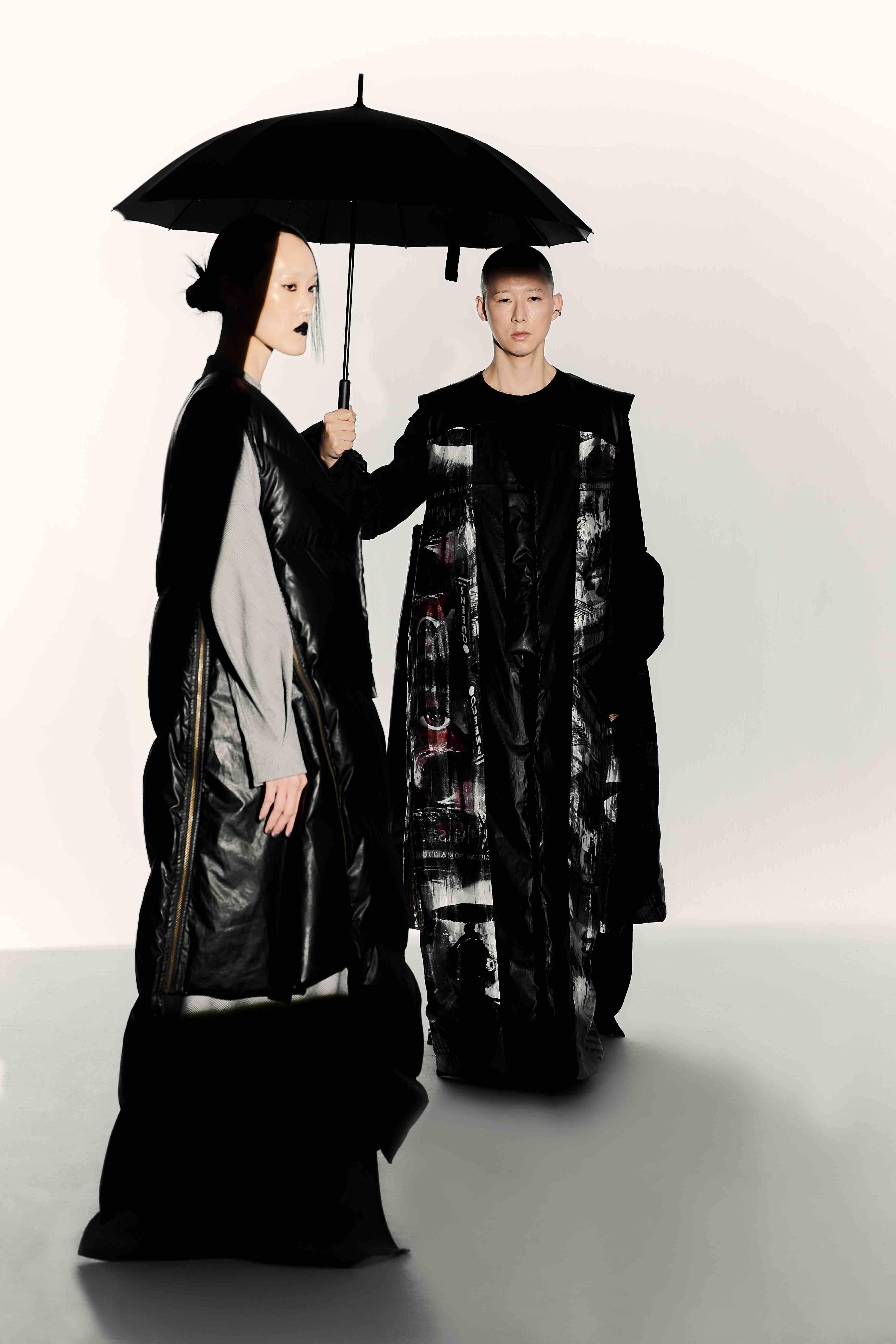 中国台湾设计师把Audi变时装！“蜂巢、鹦鹉螺花纹”元素打造隽永时尚 名人名流 图6张
