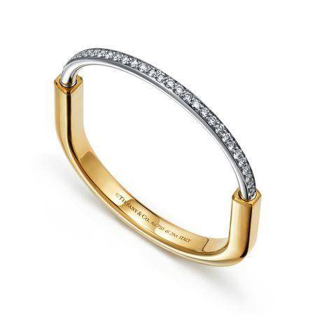 ROSÉ肚兜装美背纤腰看光光　大胆戴Tiffany珠宝唱跳 奢侈品牌 图2张