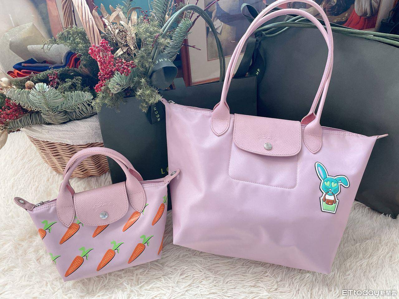 包・开箱／LONGCHAMP“仙楂粉”折叠包攻占少女心！兔年满版胡萝卜巨Q 时尚穿搭 图2张