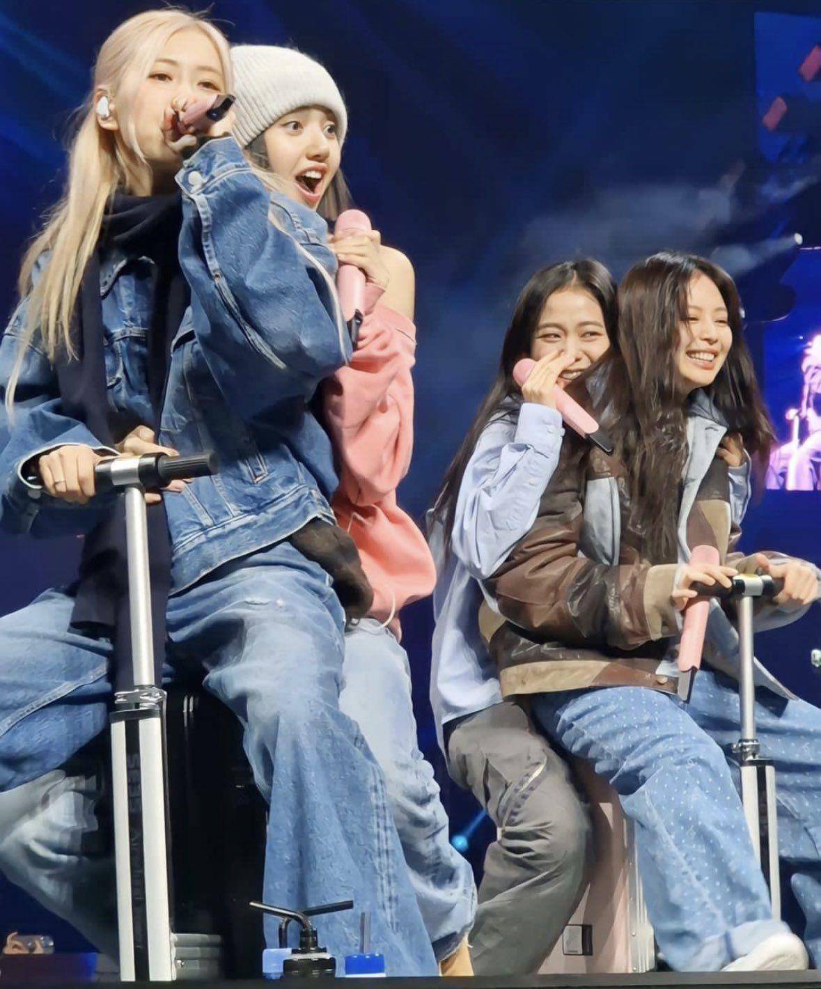 BLACKPINK全员热爱“行李箱小车车”　Lisa玩疯差点摔车！ 最新资讯 图1张