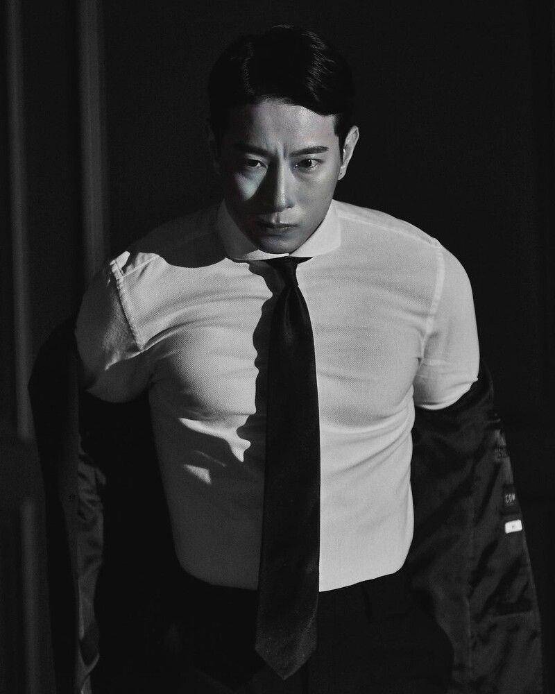 《体能之巅》Agent H根本极品天菜　私服西装、高领造型帅度爆表 最新资讯 图1张