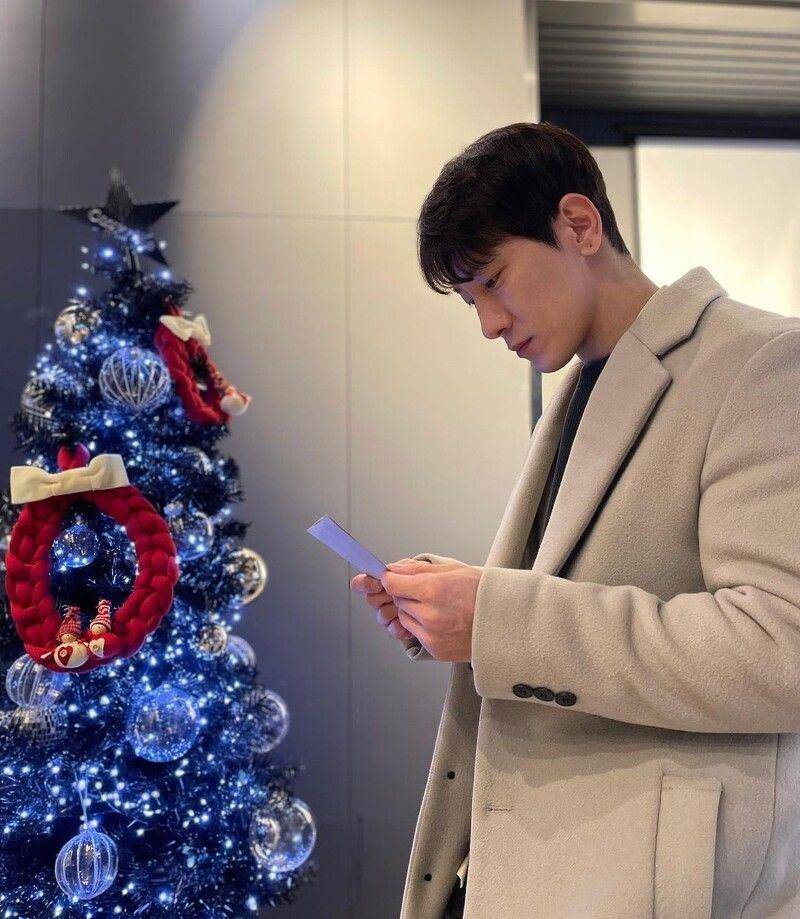 《体能之巅》Agent H根本极品天菜　私服西装、高领造型帅度爆表 最新资讯 图9张