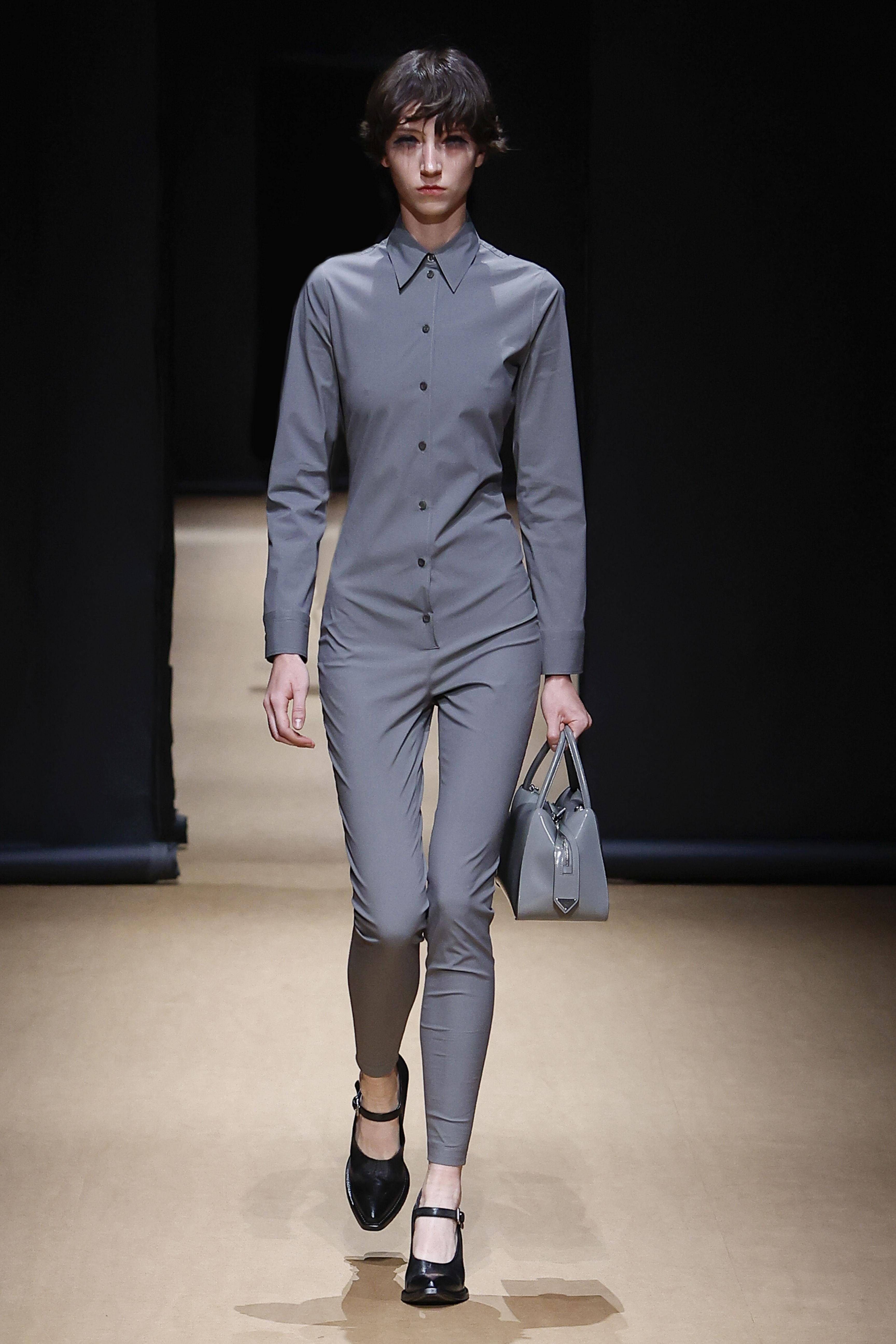 PRADA春夏服装让你终于不用烫衣服！MIU MIU X NB球鞋第二弹来袭 时尚穿搭 图1张