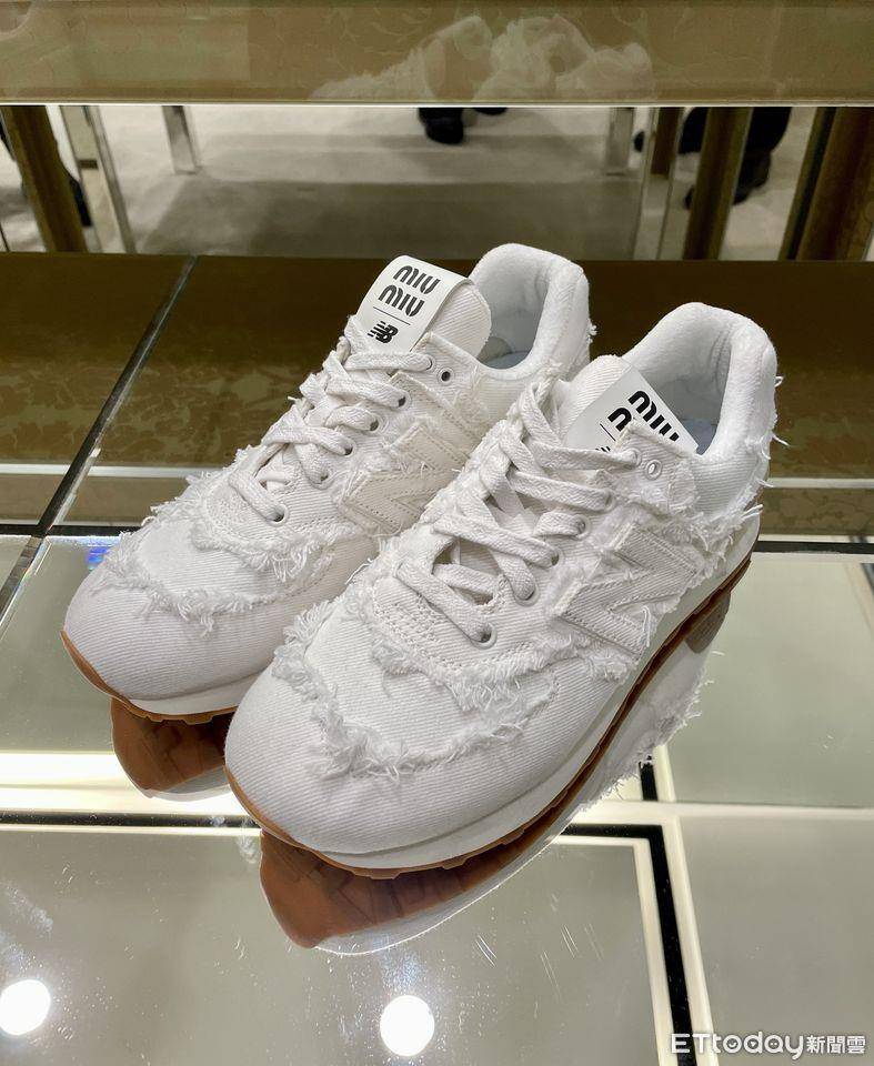 PRADA春夏服装让你终于不用烫衣服！MIU MIU X NB球鞋第二弹来袭 时尚穿搭 图6张