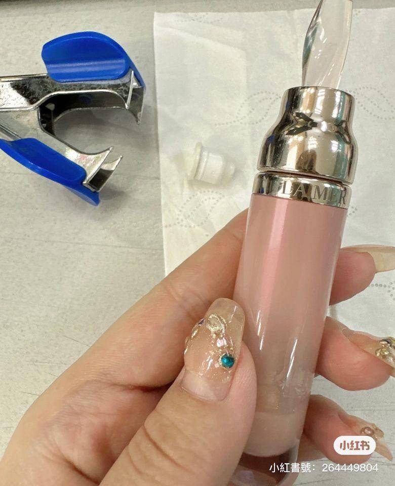 直接现省千元！网教“贵妇唇萃”空瓶秘诀　把残余2ml用到一滴不剩 最新资讯 图3张