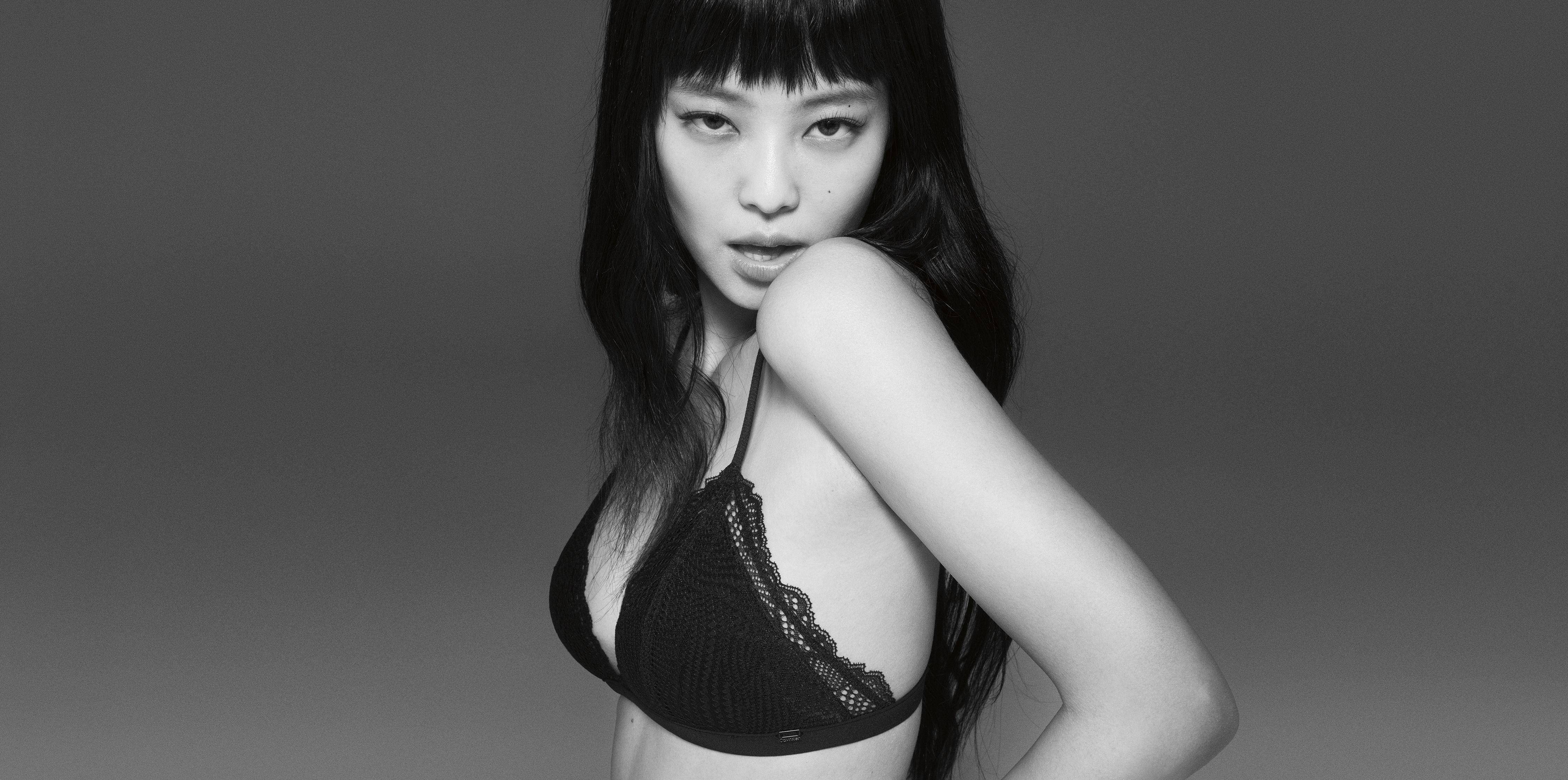 Jennie穿蕾丝内衣对尬超模耍辣！Kendall Jenner零赘肉身材把人逼惨 名人名流 图1张
