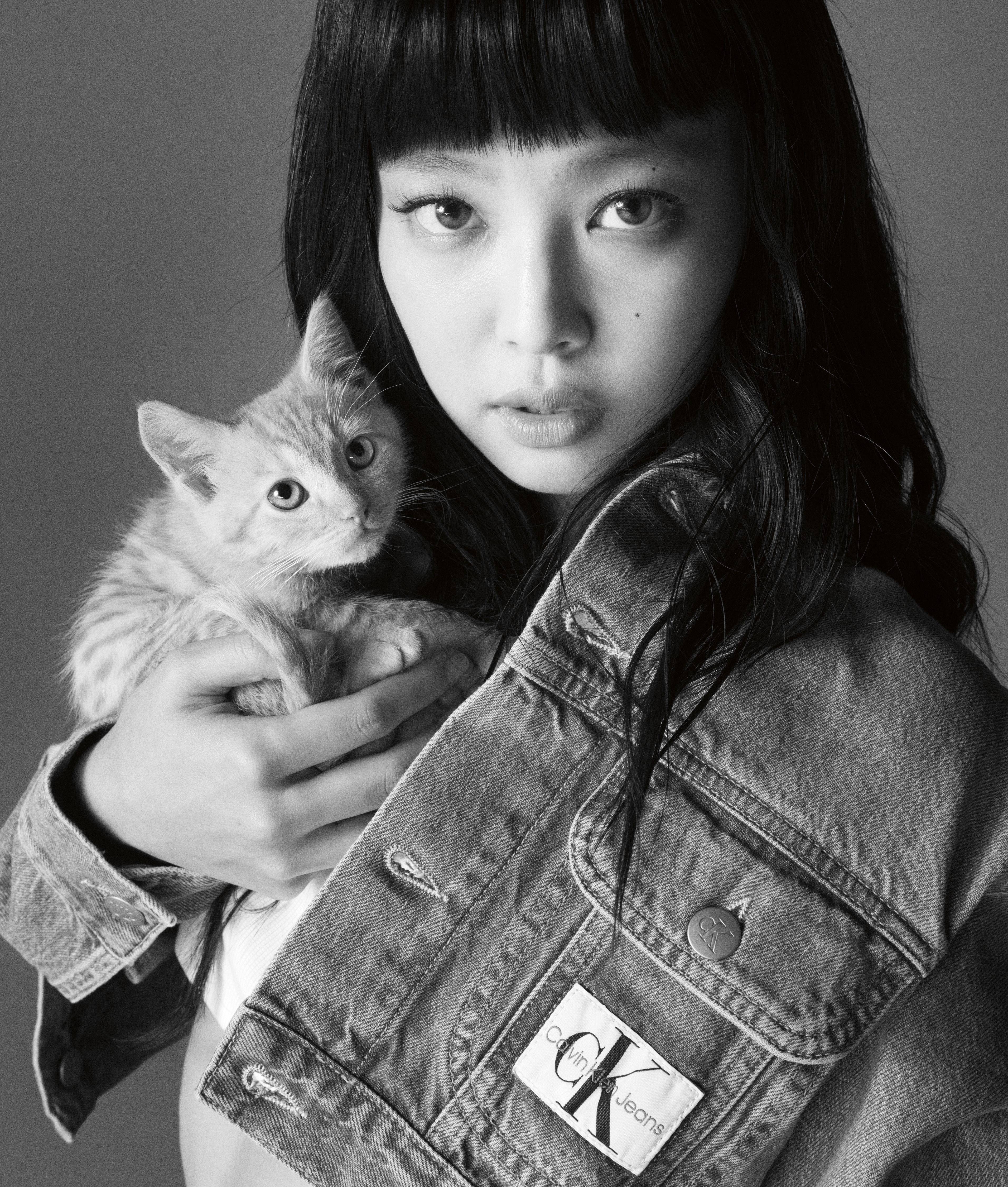 Jennie穿蕾丝内衣对尬超模耍辣！Kendall Jenner零赘肉身材把人逼惨 名人名流 图3张