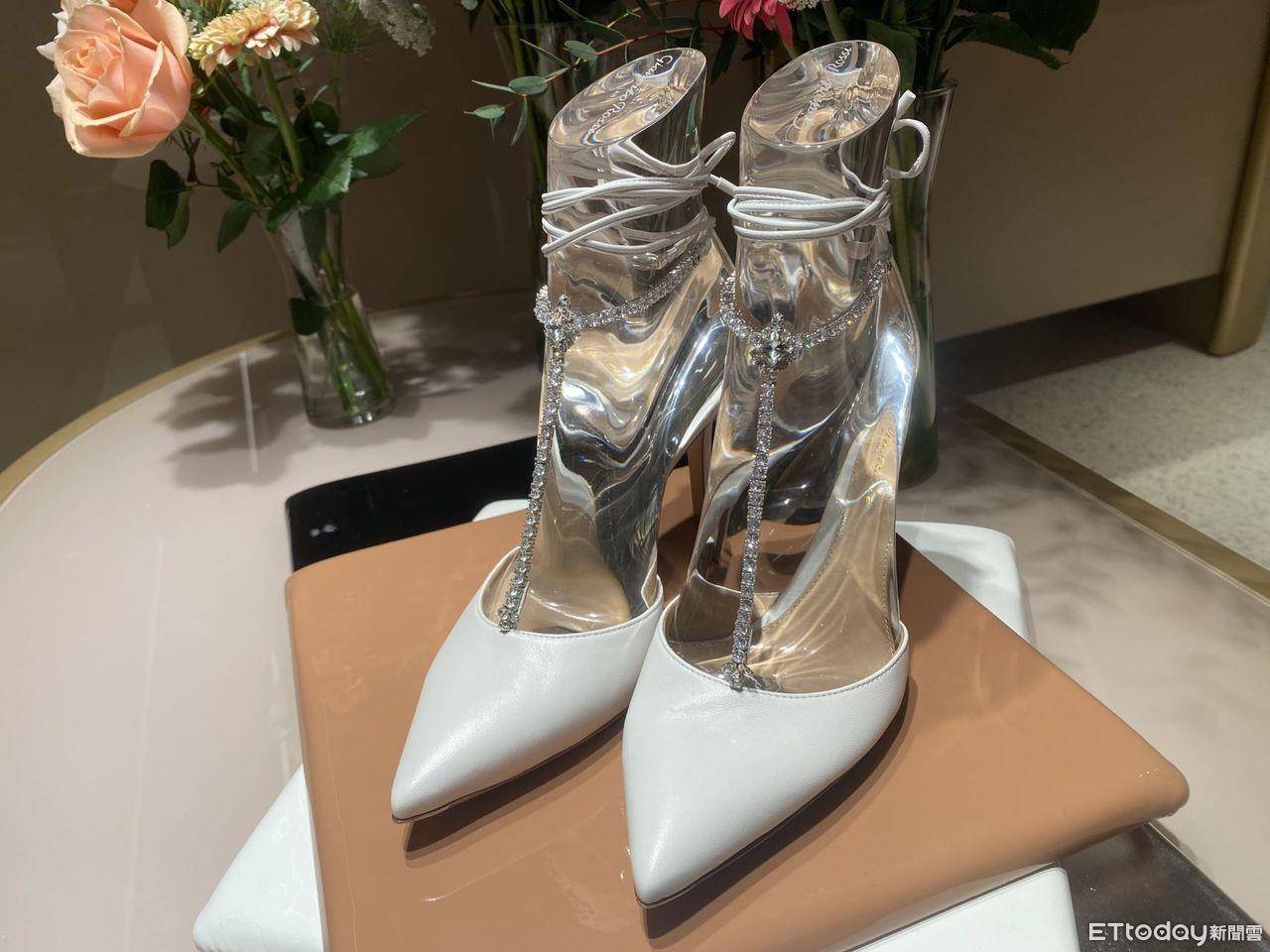 《黑暗荣耀》林智妍被Gianvito Rossi新鞋收服！水钻、糖果色春夏夯款揭晓 名人名流 图2张