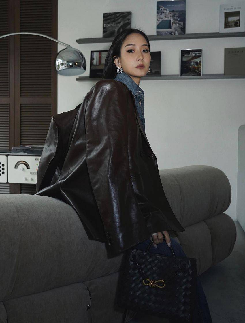 孙芸芸、杨紫琼新欢！BOTTEGA VENETA“黄铜绳结包”手提肩背都时髦 名人名流 图1张