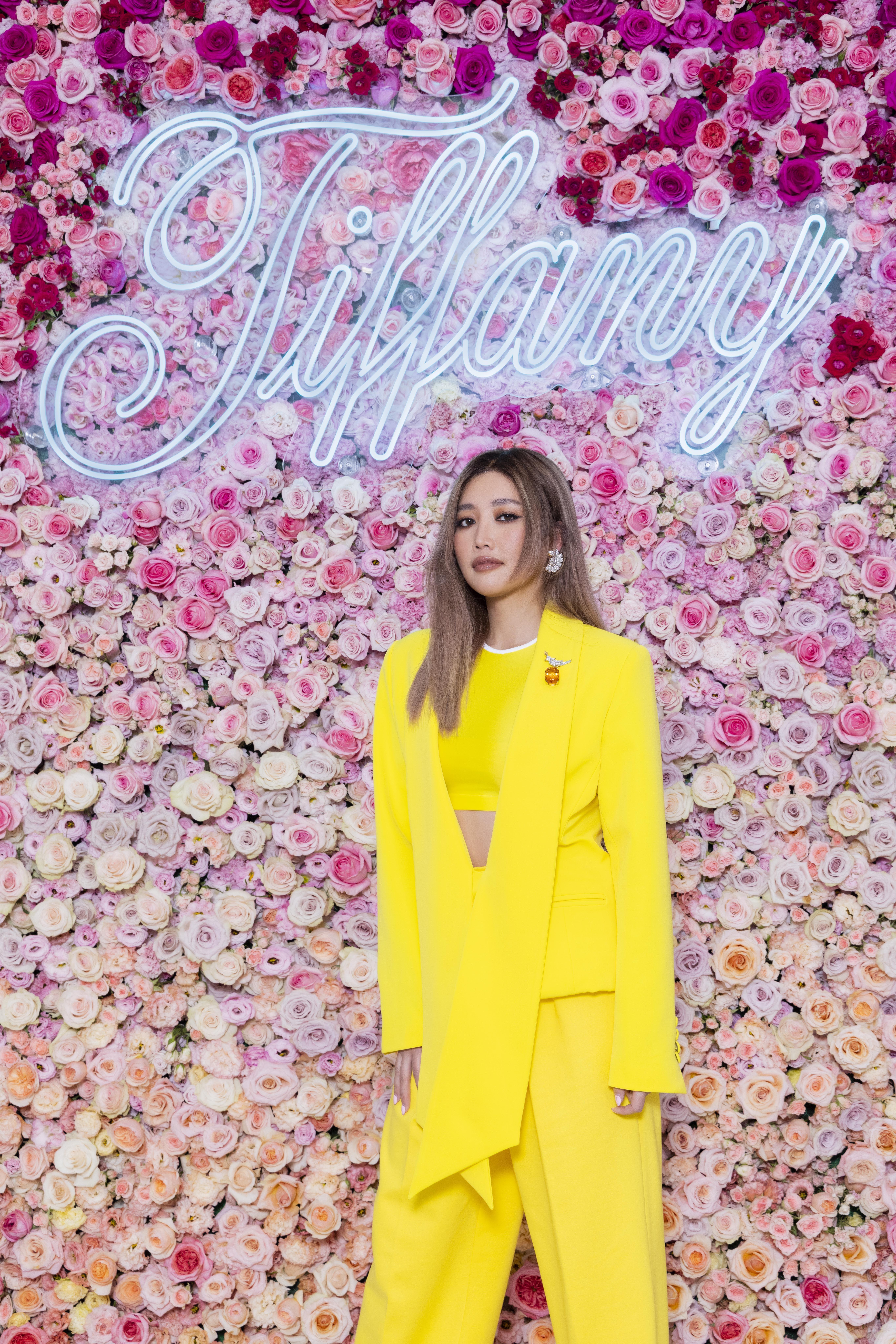 关颖大露香肩、事业线配Tiffany钻炼　辣妈完美曲线太吸睛 奢侈品牌 图3张