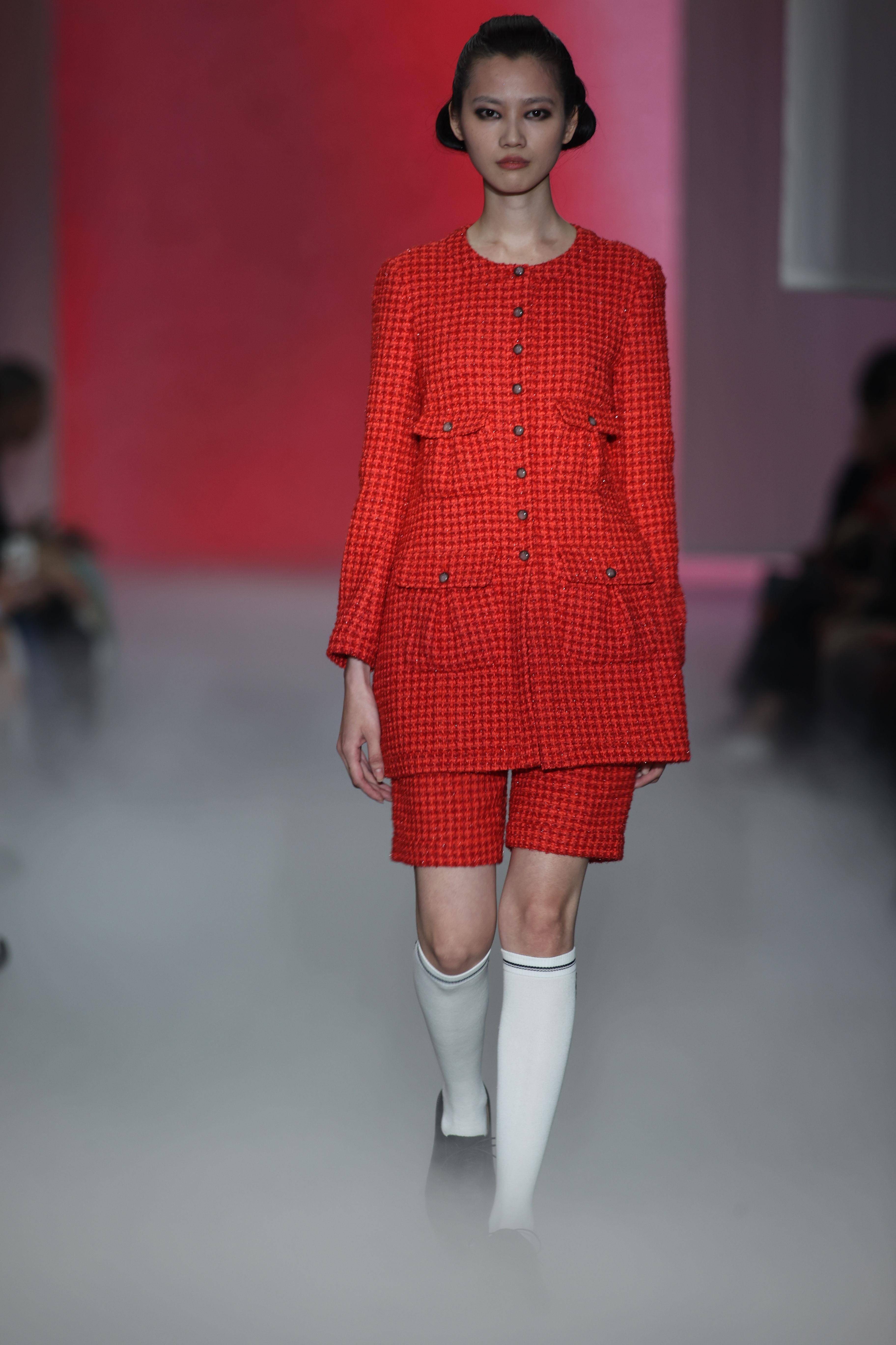 孟耿如、李千娜齐现身看CHARINYEH大秀　透过服装重回白色恐怖时期 名人名流 图4张