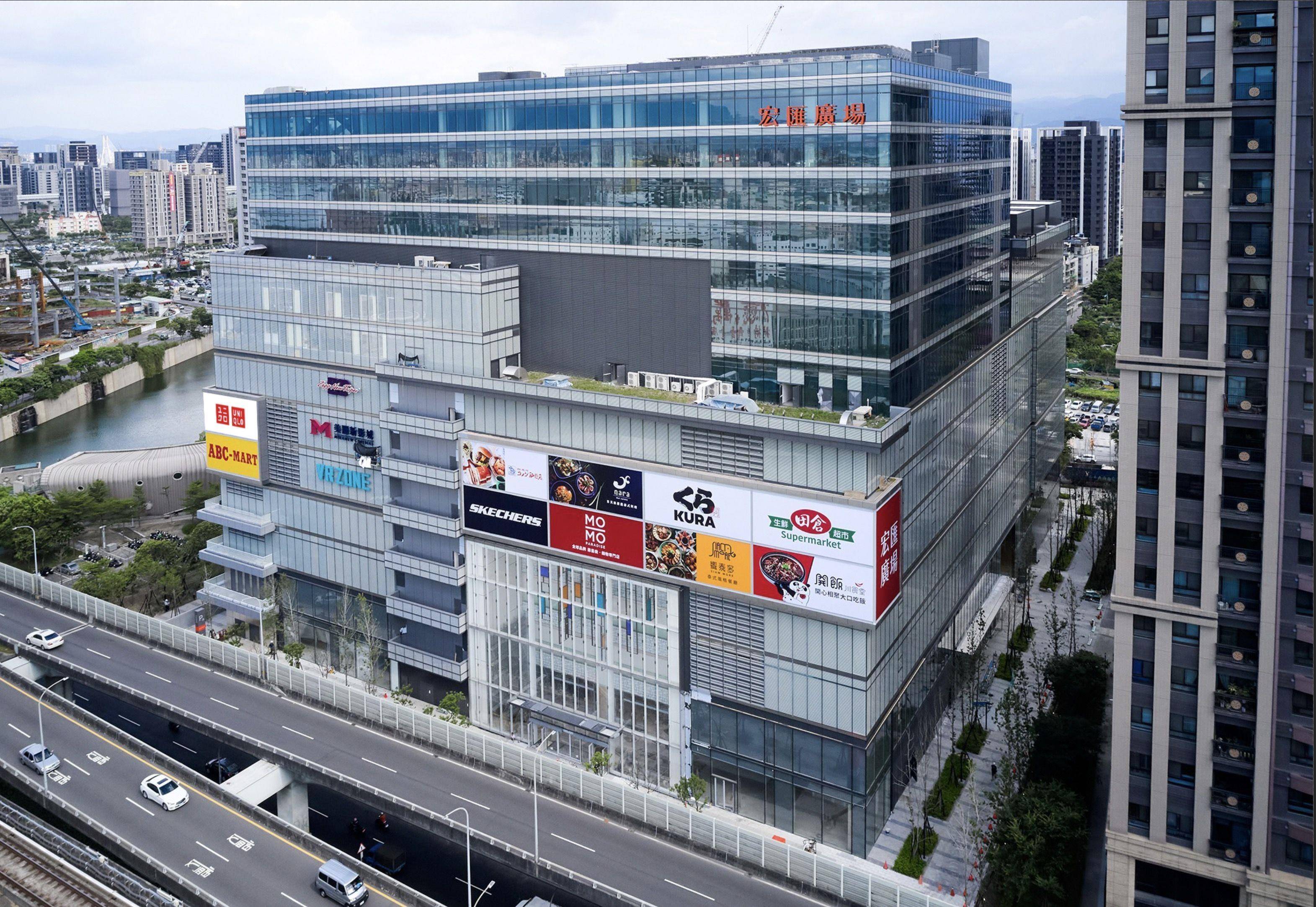 UNIQLO宏汇广场开幕请吃鸡蛋仔！　GU首进驻屏东送超Ｑ啤酒对杯 最新资讯 图1张