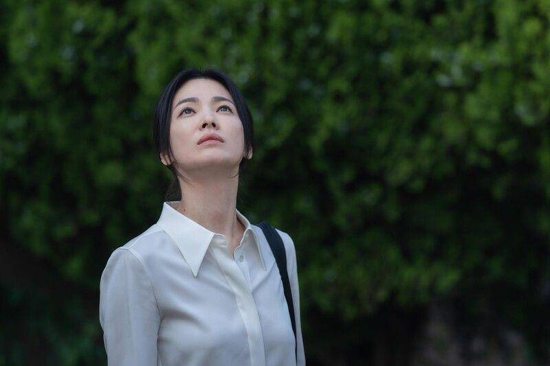 《黑暗》宋慧乔、李到?没CP感？　4套情侣穿搭藏造型师巧思 最新资讯 图8张