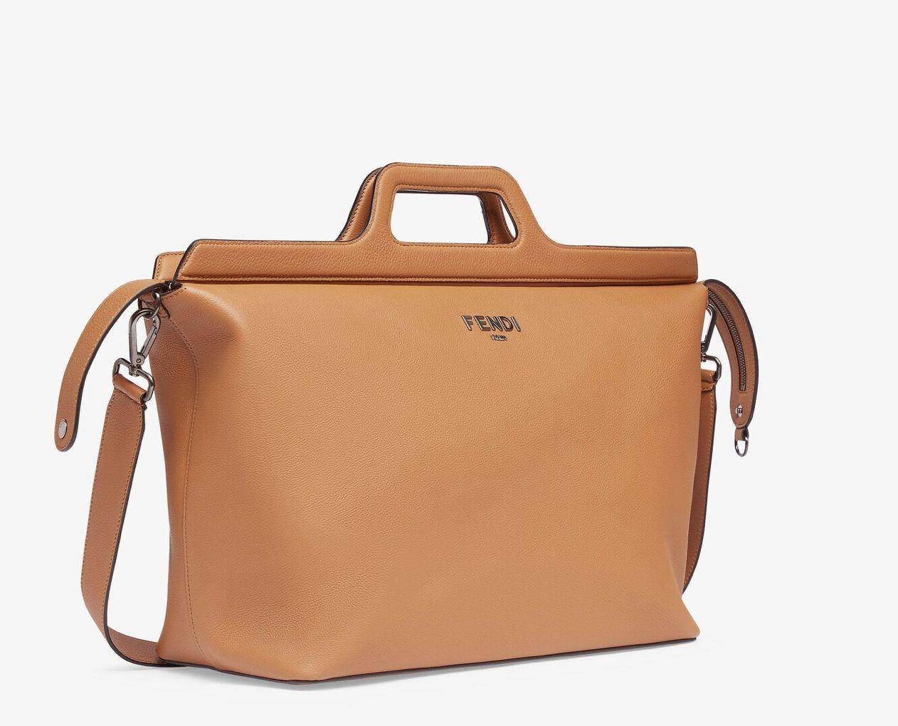 说・流行／小废包没过时！Bottega Veneta糖果包“热卖款全缩小”新色太Q 时尚穿搭 图10张