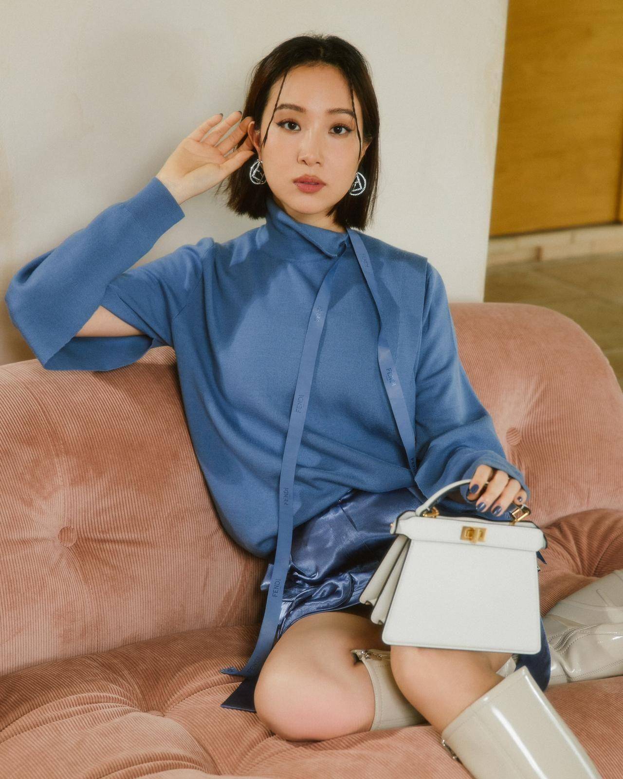 小S女儿Lily成熟装扮抢拎“FENDI名媛包”！孙芸芸湿髪晒同款电翻 名人名流 图3张
