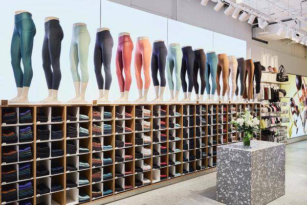 lululemon为何挤进服饰业三巨头？让客人“多穿瑜伽服”且加深关系 最新资讯 图1张
