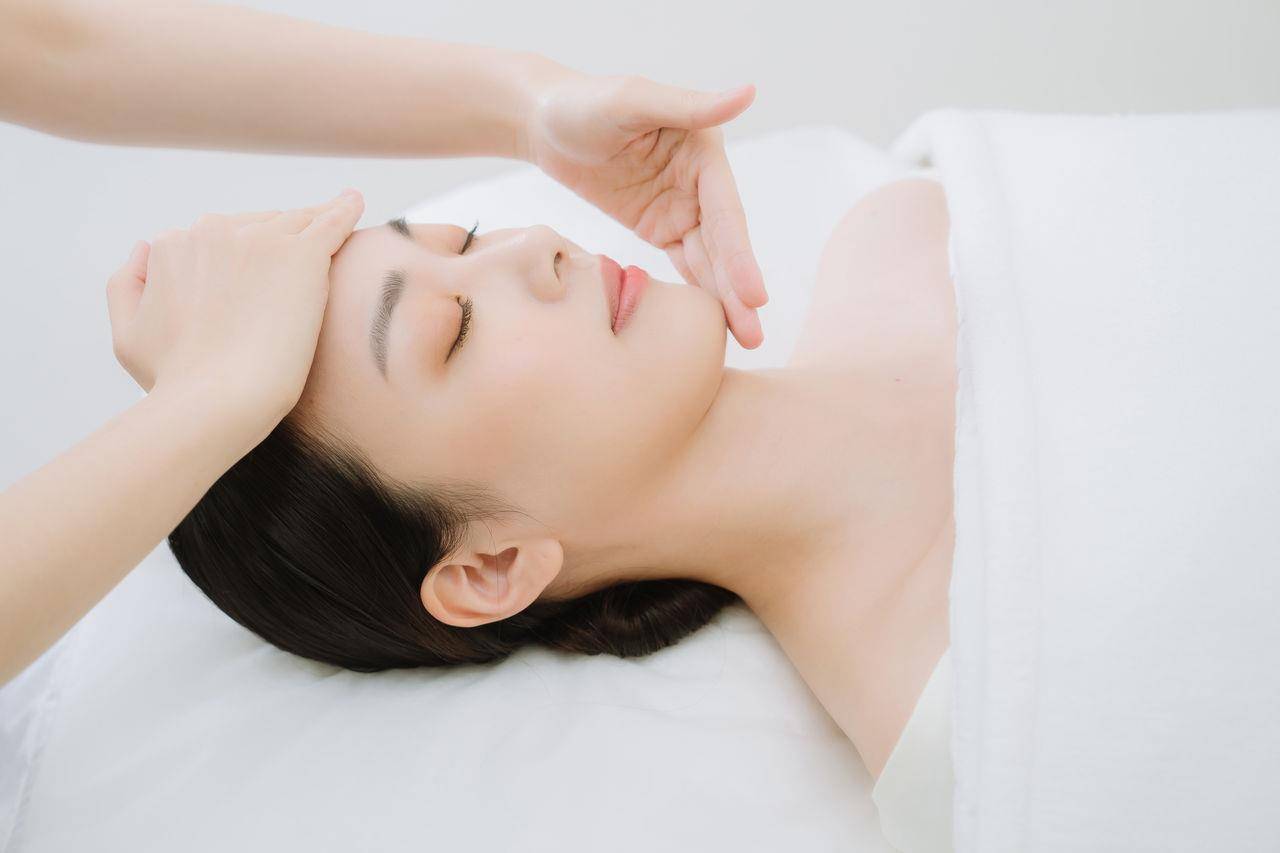 超奢华半罐“万元乳霜”＋隐藏版精油按摩全脸、肩颈！做完脸立刻有感白一阶 最新资讯 图1张
