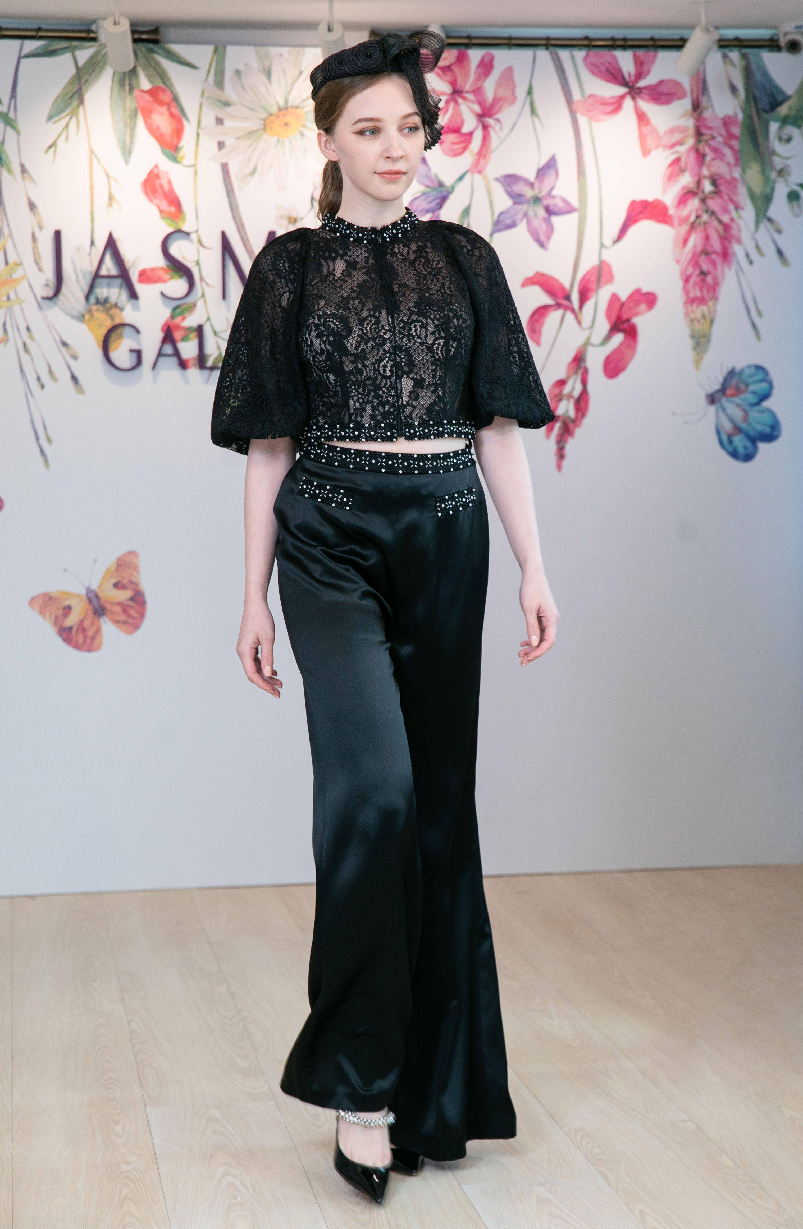 JASMINE GALLERIA打造女人的梦幻嫁衣　浪漫花卉元素户外婚礼专属！ 时尚穿搭 图4张