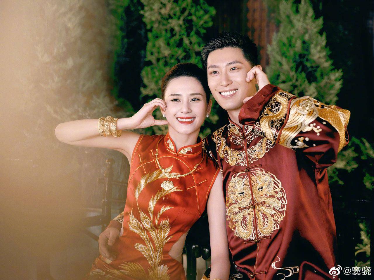“赌王千金”何超莲深V蕾丝白纱美成仙！73岁“婚纱女王”特别为她量身订制 名人名流 图6张