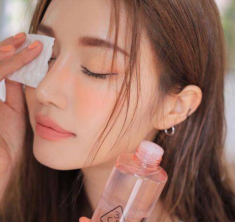 医师曝“3大卸妆误区”难怪皮肤差！用卸妆水反复擦超NG 最新资讯 图2张