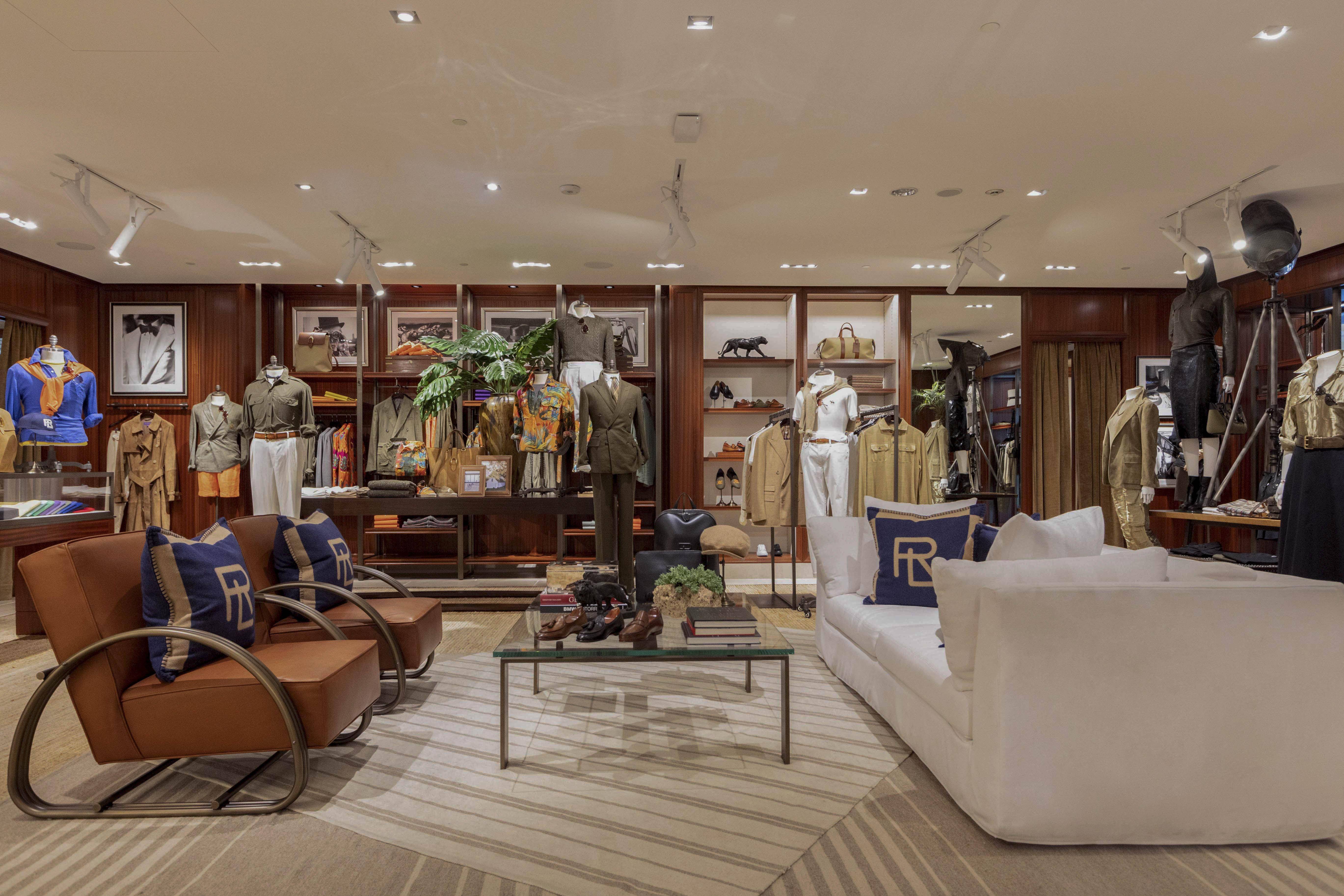 台南女婿AKIRA回乡逛Ralph Lauren　母亲节要送林志玲“超暖礼物” 名人名流 图3张