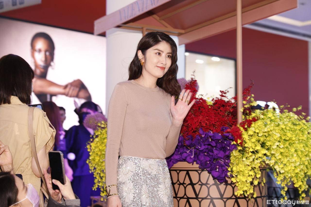 50岁陈慧琳少女状态秘诀！勤喝鸡汤“必放一食材”、跑步快速瘦身 名人名流 图1张