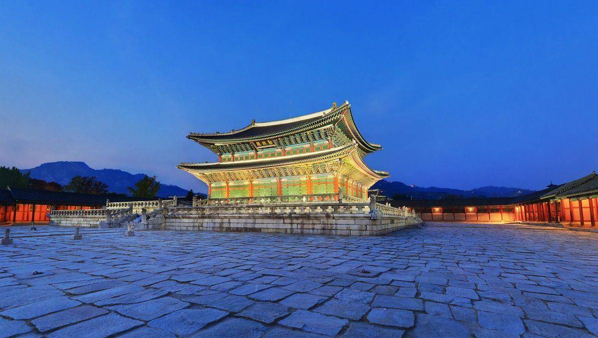 直播／IU、Hanni带逛首尔景福宫！GUCCI早春大秀5月16日晚间登场 时尚穿搭 图1张