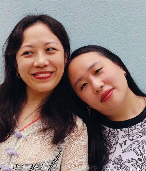 说・流行／Jennie机场穿搭泄爱牌“YanYan”　七彩针织、俏皮少女风必须认识 时尚穿搭 图3张
