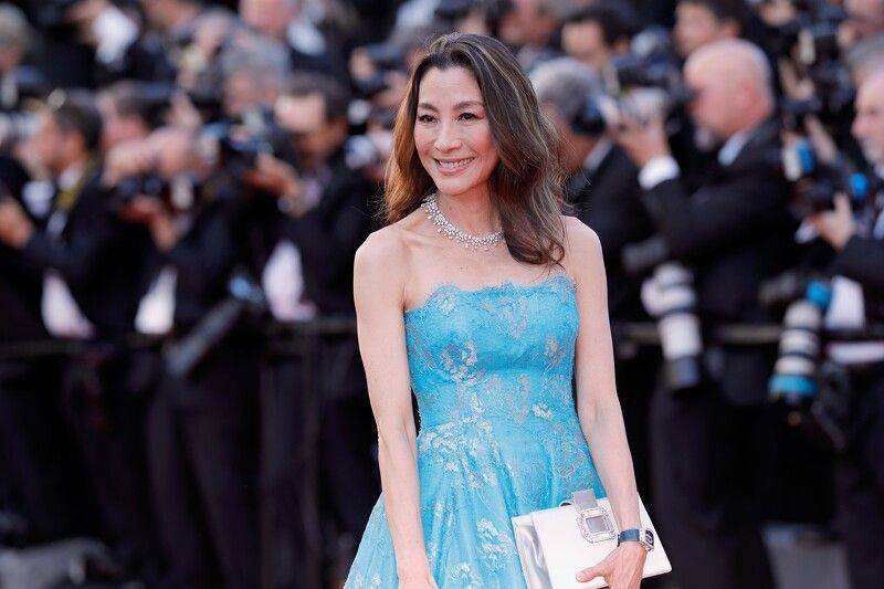 杨紫琼红毯少不了RM名表、宽版珠宝　打造霸气优雅的16套穿搭 名人名流 图17张