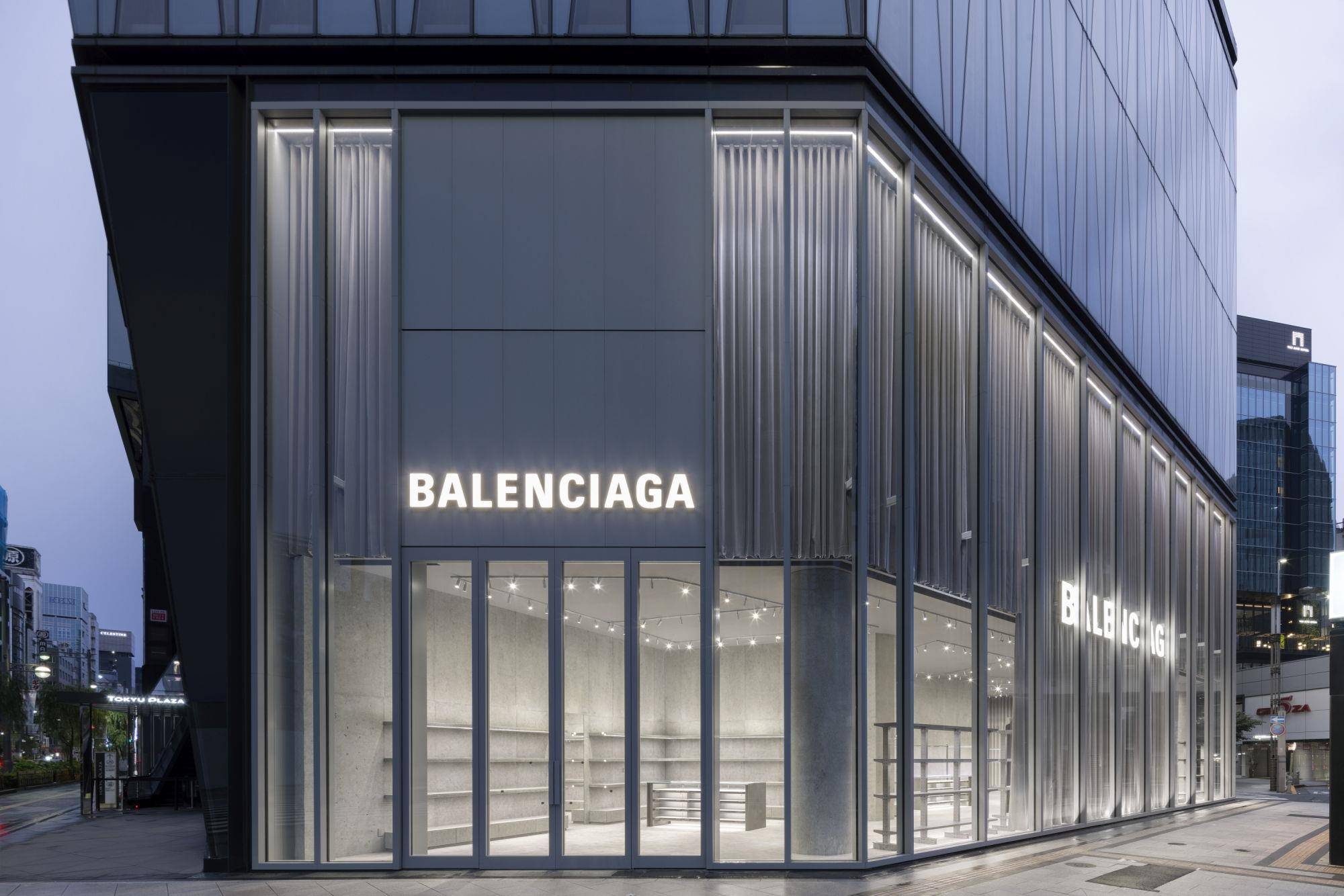 银座必逛点！Balenciaga“工业风限时店”Tokyo托特包超有在地味 时尚穿搭 图1张