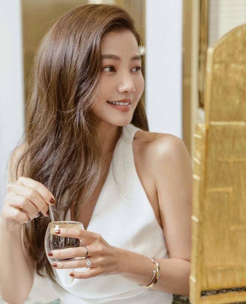 许路儿美到看不出年纪！身材皮肤宛如少女　冻龄10秘诀一次看 最新资讯 图1张