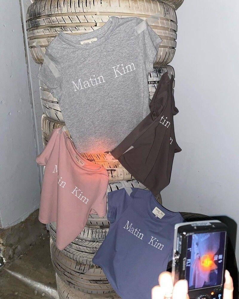 太妍私服爱牌到韩国必逛　同款尼龙包、Logo短上衣进店先入手 最新资讯 图4张