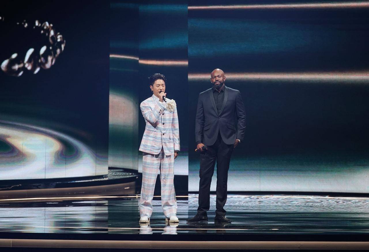 金曲时尚／韦礼安一晚换5套西装　光珠宝就高达1100万超华丽 时尚穿搭 图5张