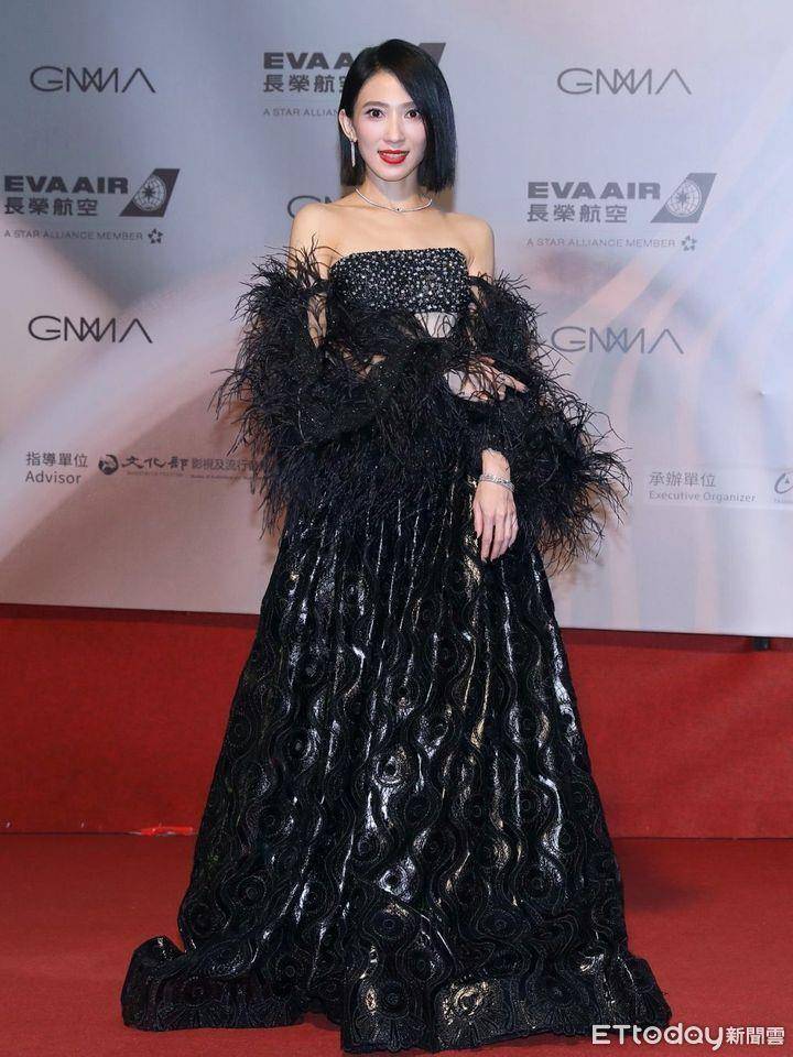 金曲时尚／安溥女神气质喷发夺“三美”第一！李心洁西装穿出帅美style 名人名流 图1张