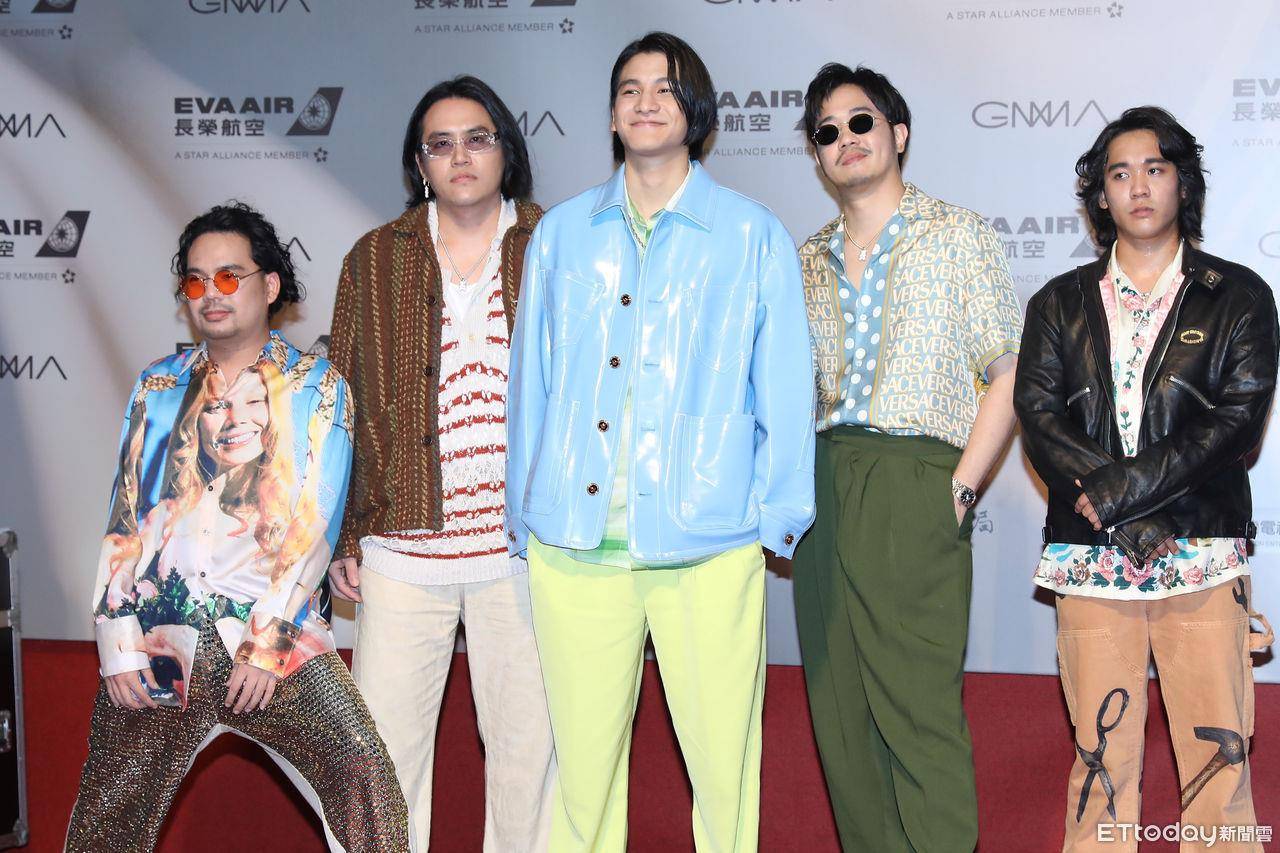 金曲红毯总览／林柏宏全黑西装不负众望帅翻！周汤豪、比莉最时尚母子压轴 时尚穿搭 图4张