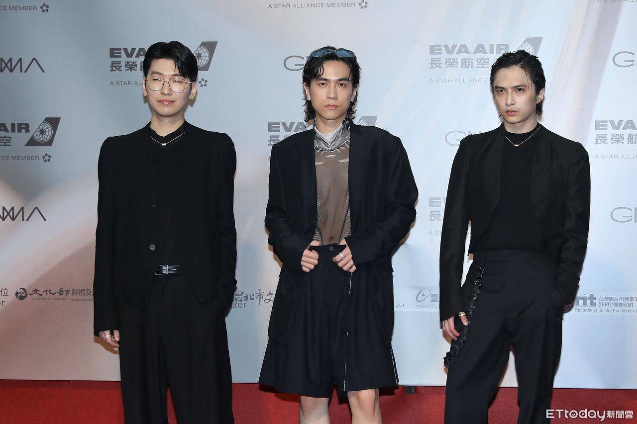 金曲红毯总览／林柏宏全黑西装不负众望帅翻！周汤豪、比莉最时尚母子压轴 时尚穿搭 图6张