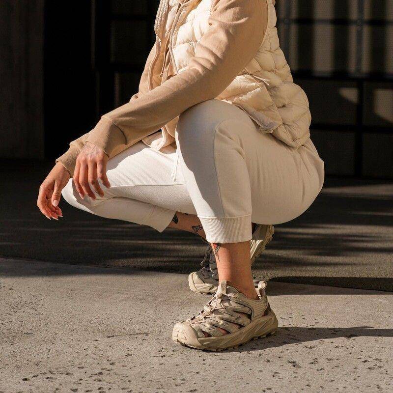6个热门户外凉鞋品牌推荐　Teva、勃肯搭配裤装or裙装都时髦 最新资讯 图6张