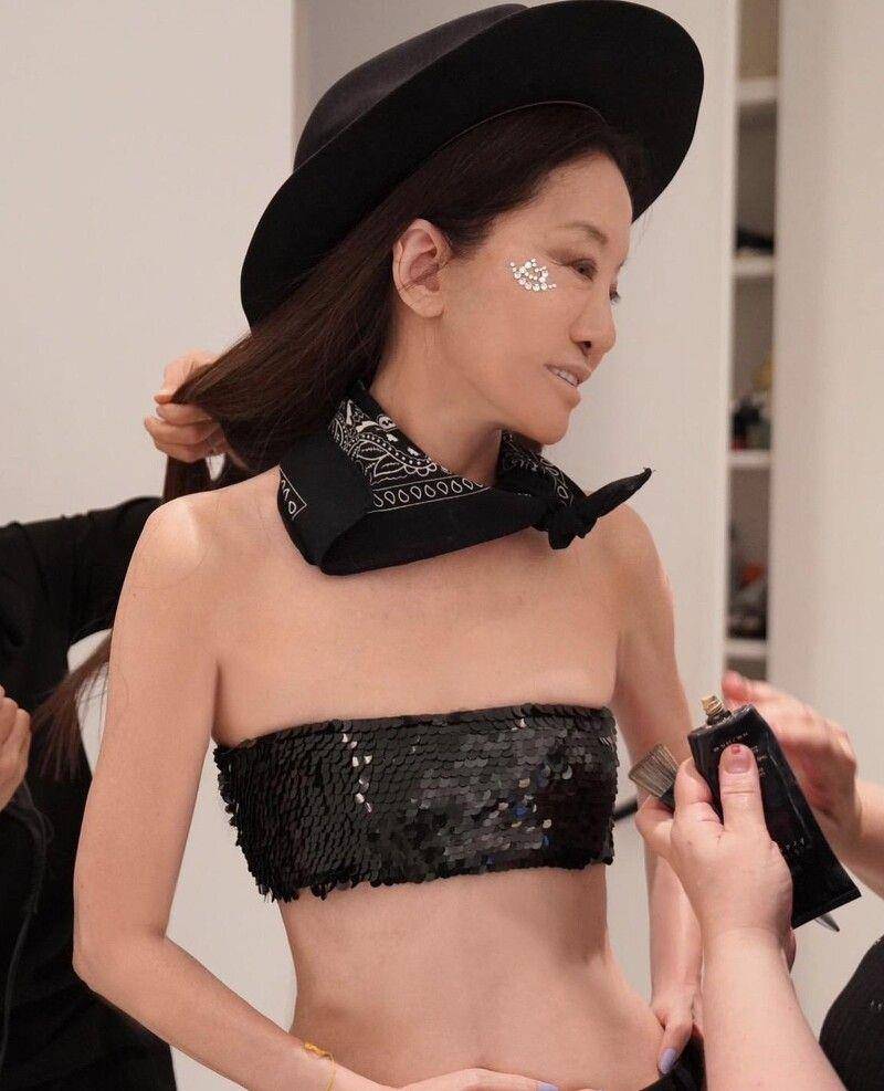 “婚纱女王”74岁了！生日派对露腰＋美腿　冻龄状态一年比一年更惊人 名人名流 图2张
