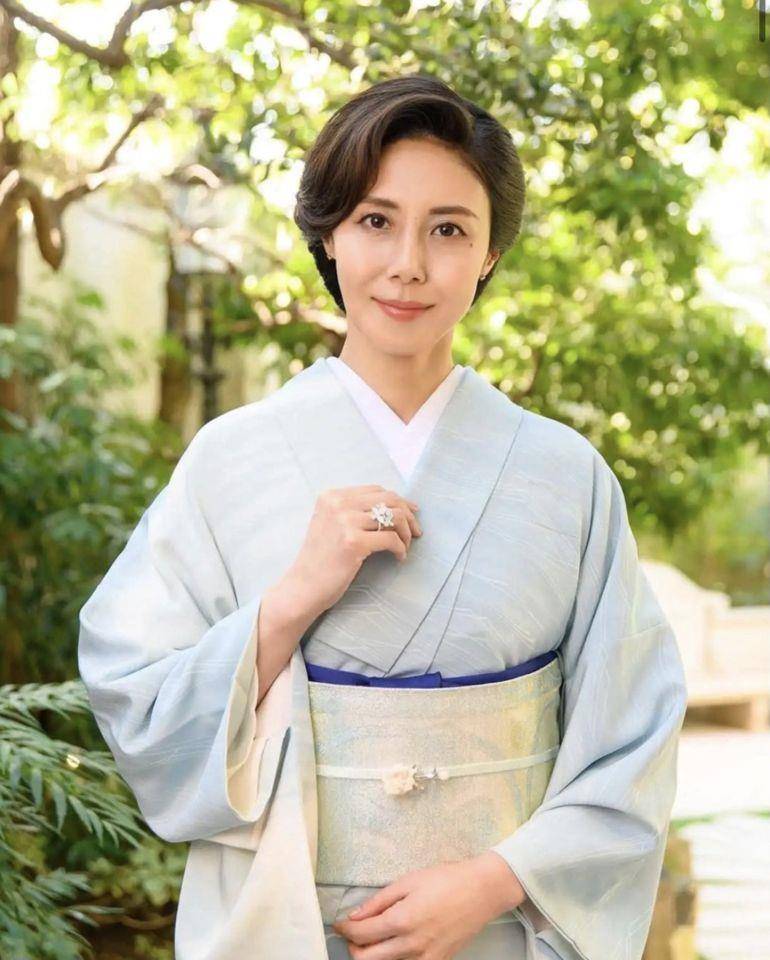 出道30年都没变！松嶋菜菜子50岁状态不输桥本环奈简直逆天 最新资讯 图2张