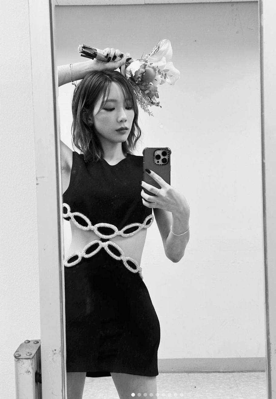小S大女儿Elly撞衫太妍没输！　穿VALENTINO露腰黑裙气场超强 名人名流 图1张