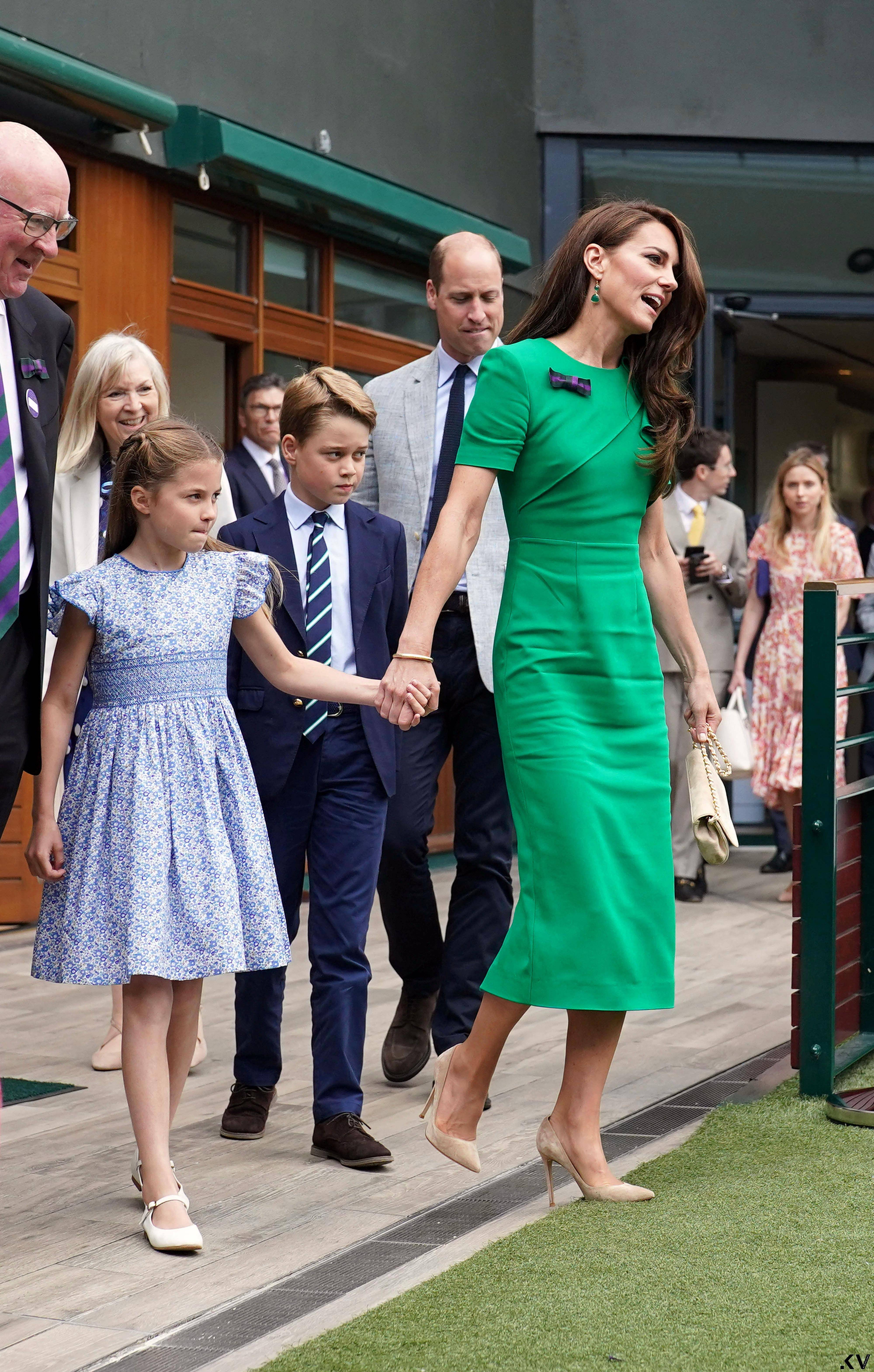 凯特王妃久坐观赛糗了　温布顿颁奖绿裙皱巴巴 名人名流 图2张