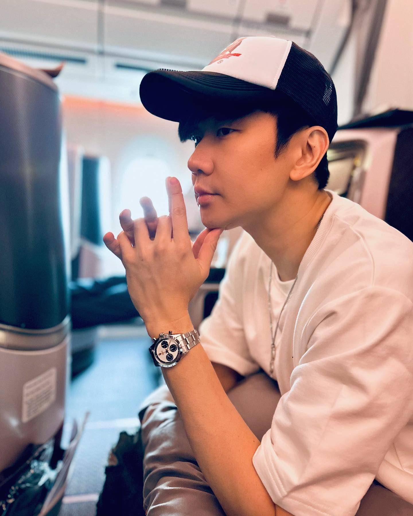 林俊杰劳力士“保罗纽曼面”伴飞　卡地亚百年经典表绝配舞台装 奢侈品牌 图3张