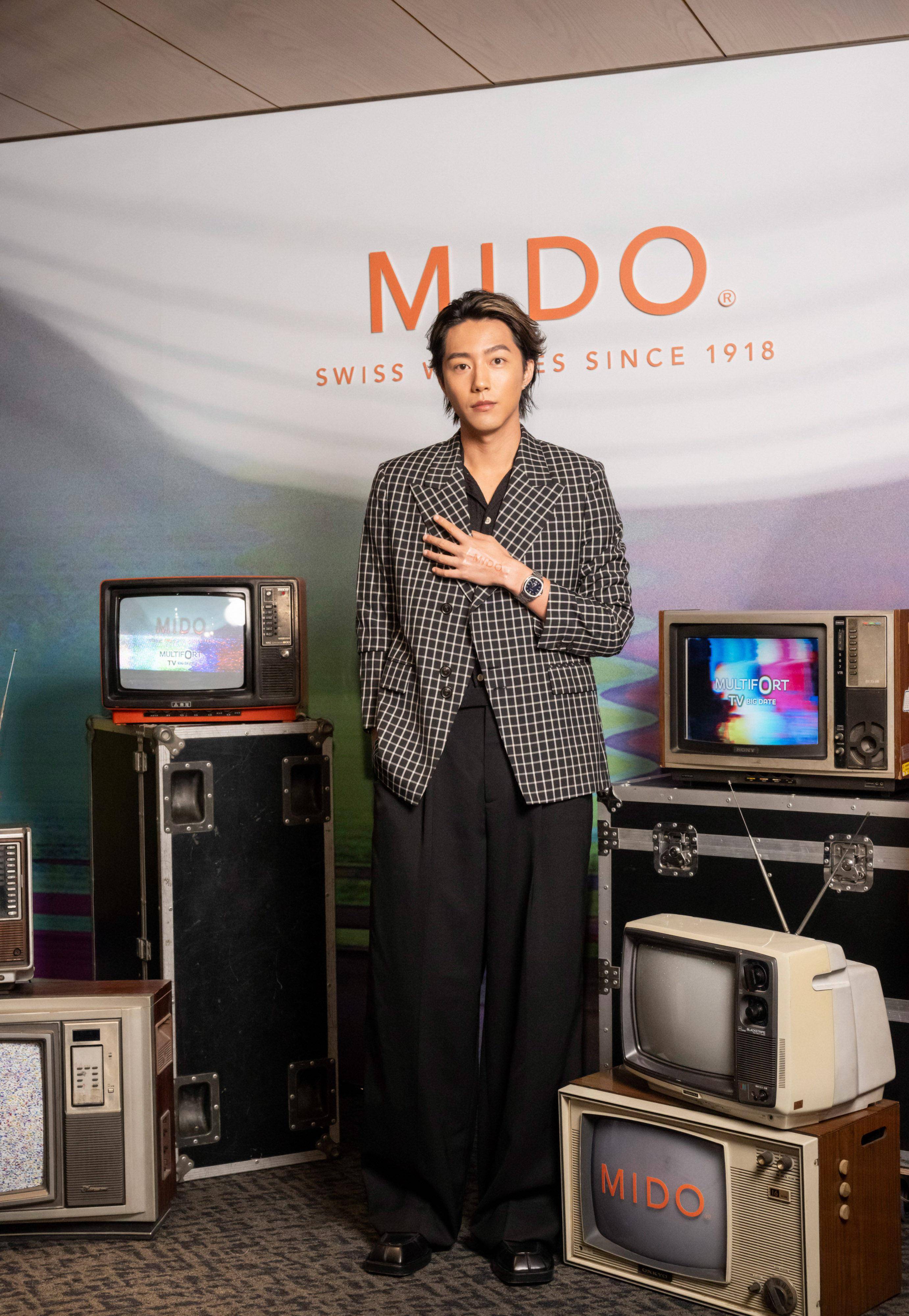 蔡凡熙羡慕金秀贤厚实胸肌　戴男神同款MIDO表耍帅 奢侈品牌 图1张