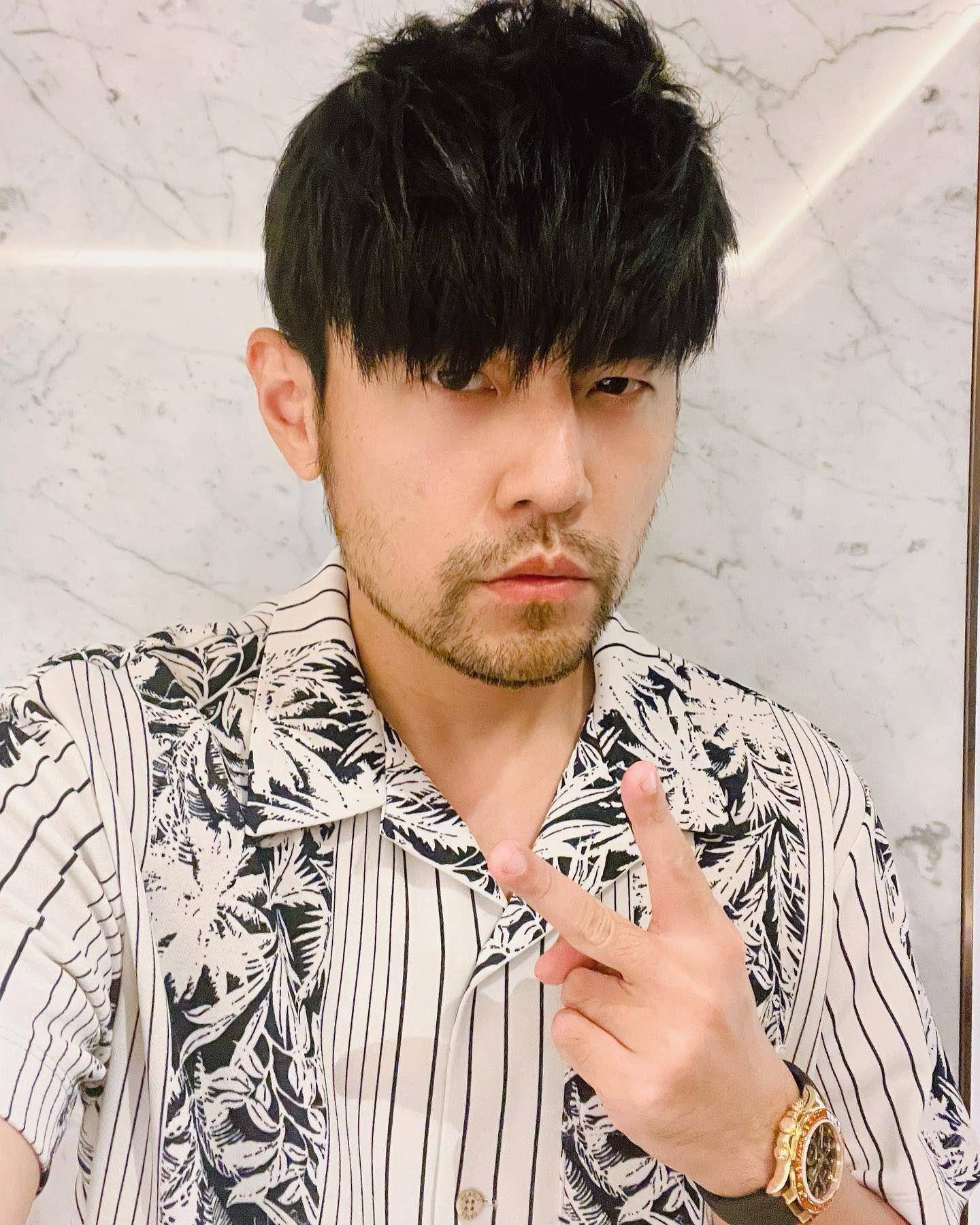 周杰伦热门鲑鱼表上手好潮　正装绝配复古潜水表 奢侈品牌 图5张
