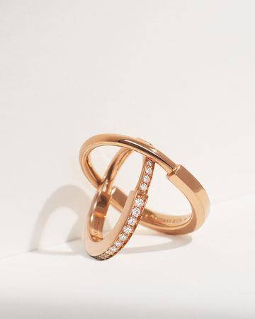 ROSÉ露事业线示范高级性感　搭Tiffany珠宝被赞“优雅白玫瑰” 奢侈品牌 图2张