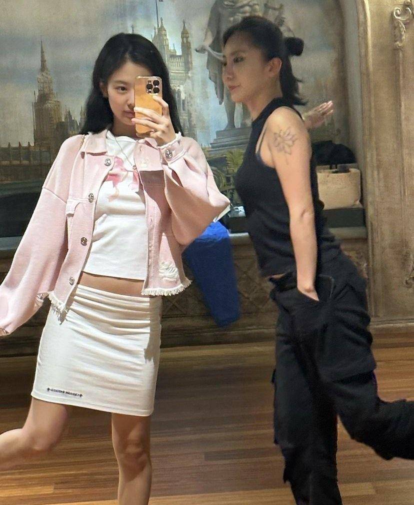 Jennie一件外套要10万！　高单价原来出自香奈儿御用针织工坊 时尚穿搭 图1张