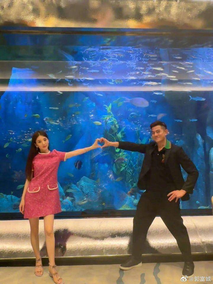郭富城老婆过生日289万珠宝上身超豪奢！可见被天王捧在手心疼 奢侈品牌 图3张