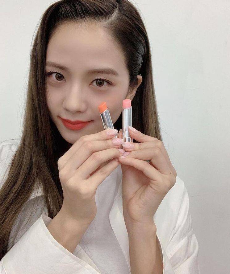 Jisoo和安普贤热恋中！养成盛世美颜的保养秘诀5招 最新资讯 图3张