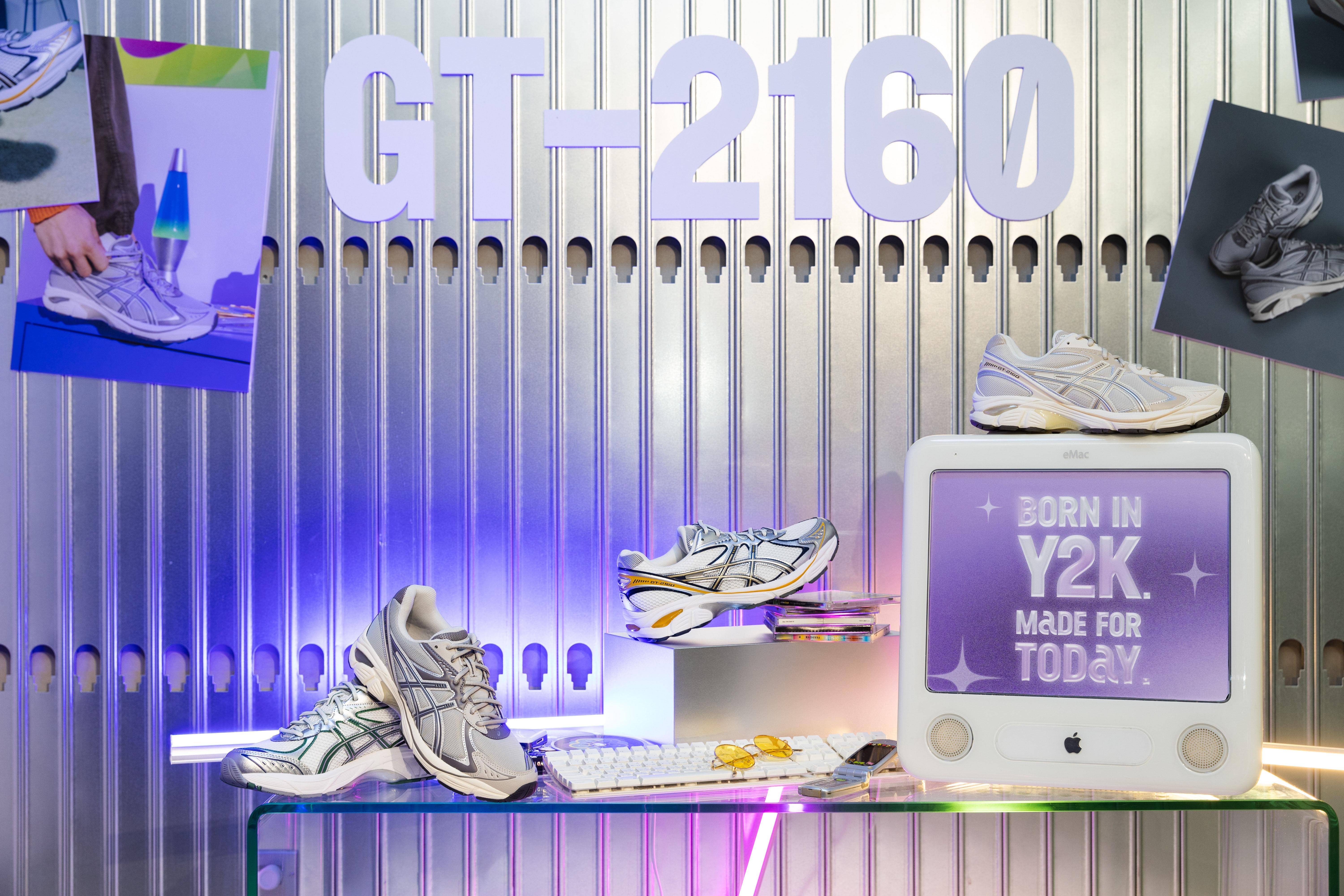 王子邱胜翊被ASICS“Y2K跑鞋”圈粉　曝私下爱揪朋友穿同色 名人名流 图3张