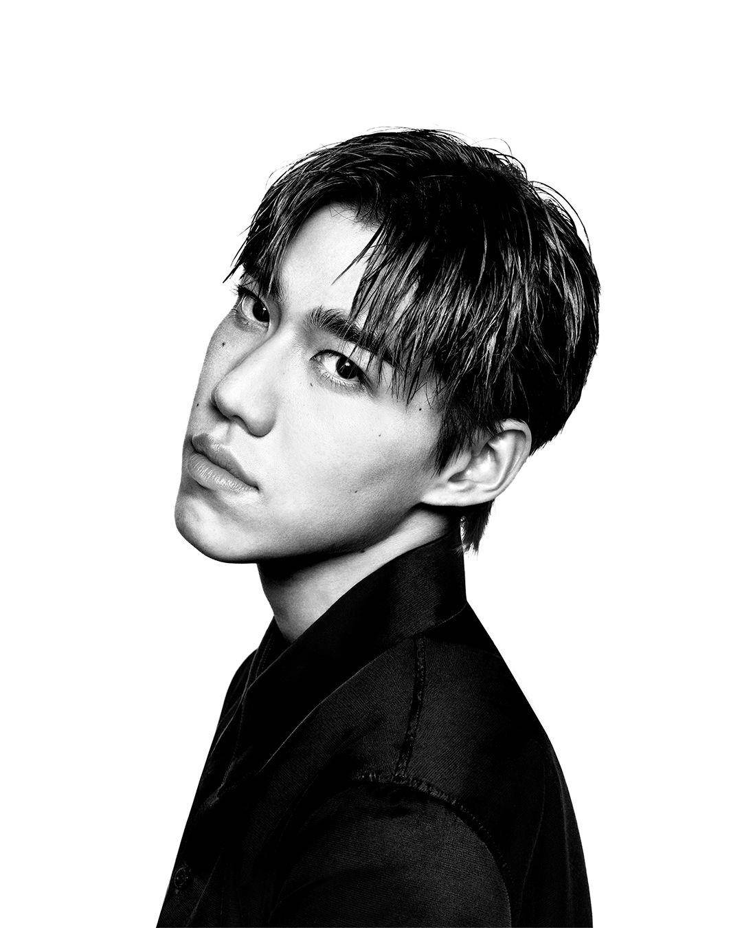 泰国男神Bright、章广辰变CK新面孔！　裸上身互尬紧实六块肌超性感 名人名流 图5张